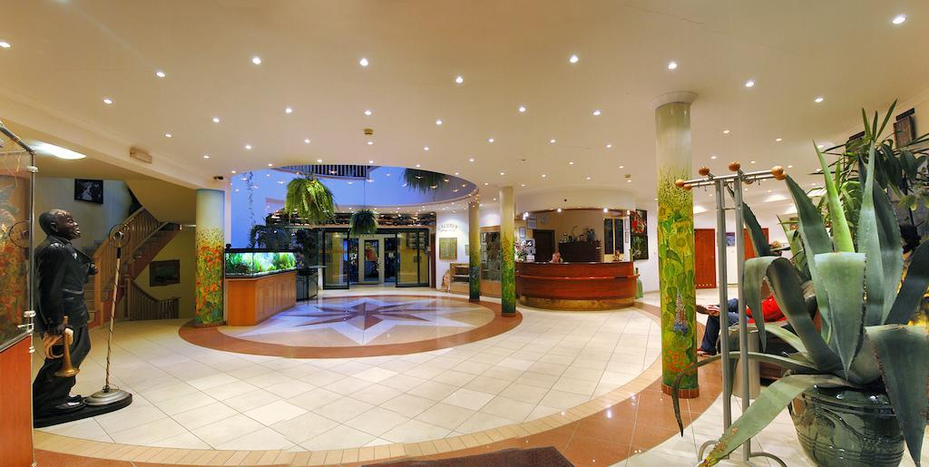 Hotel Las Piechowice ภายนอก รูปภาพ